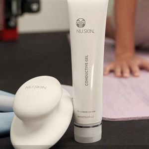 Nuskin ageloc Renuspa Well Spa IO conductive gel + 15 collagen peach (last one)